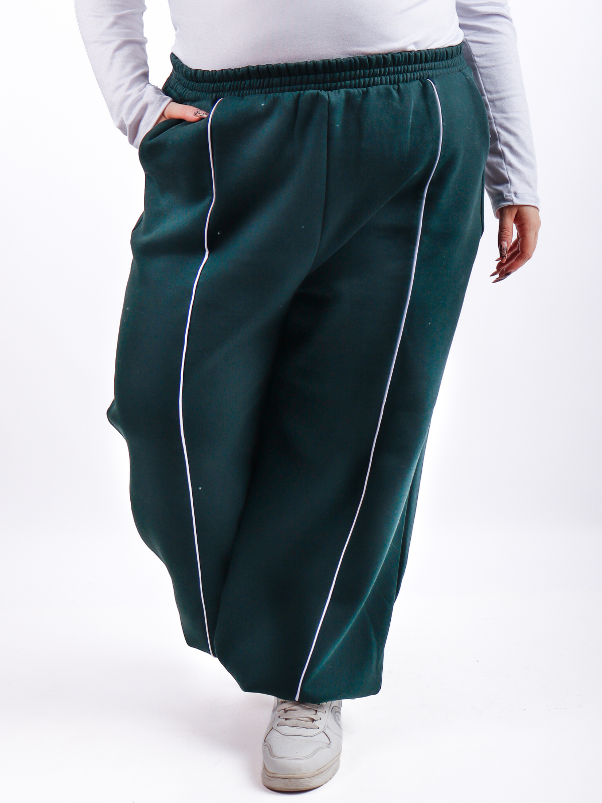 11 PANTALON CON FRIZA - Imagen 1